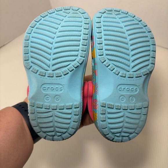 Crocs Classic Island Escape Clog Children's Size 6 Hyper Pink/Multicolor/Blue - Picture 8 of 10